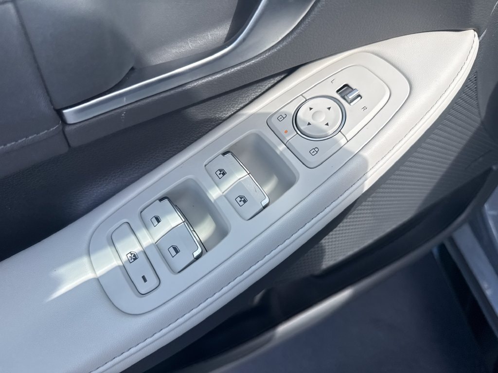 2025 Hyundai Sonata Hybrid Limited - Photo 9