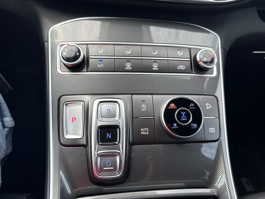 2021 Hyundai Santa Fe SE - Photo 28