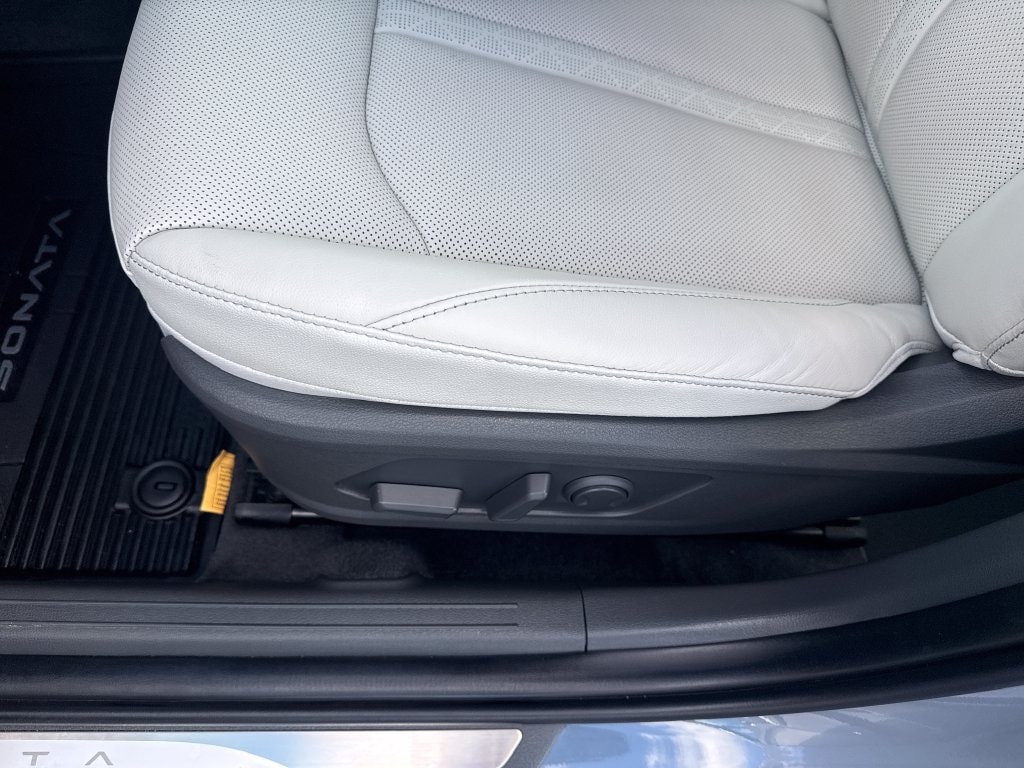 2025 Hyundai Sonata Hybrid Limited - Photo 11