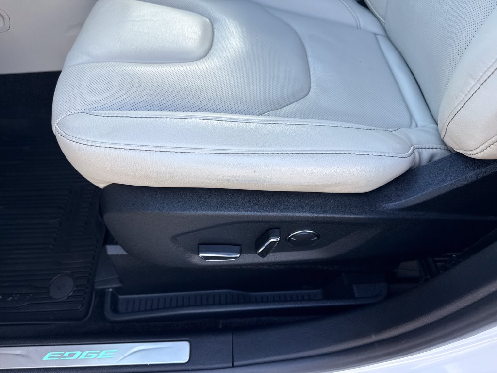 2017 Ford Edge Titanium - Photo 12