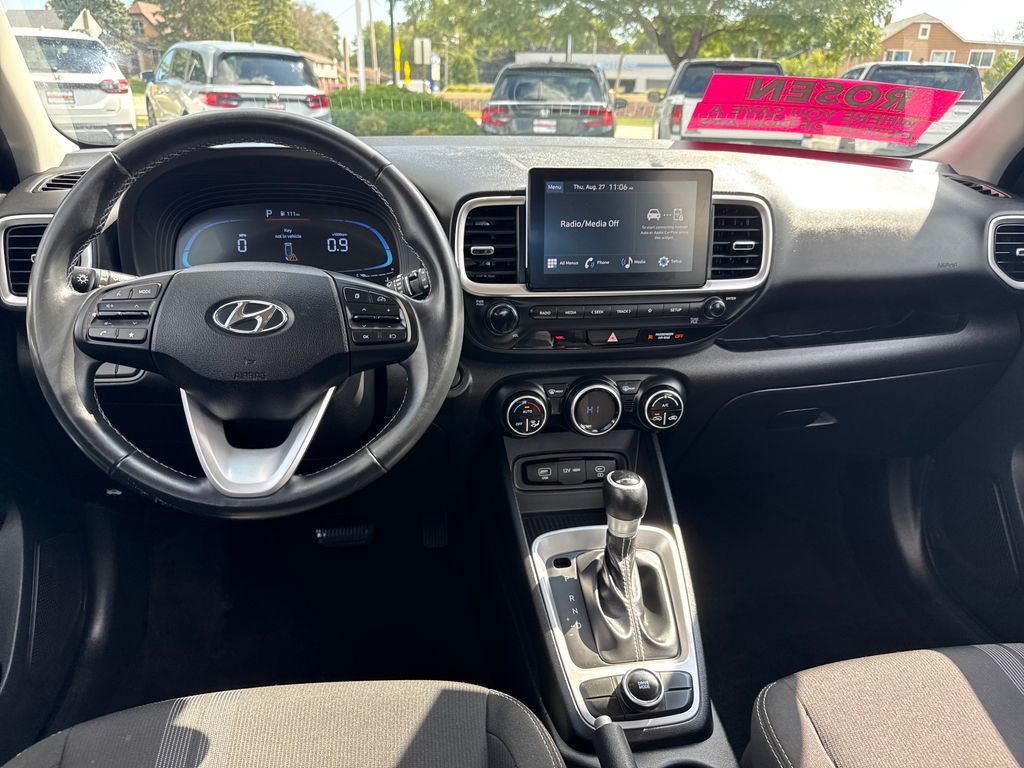 2024 Hyundai Venue SEL - Photo 23