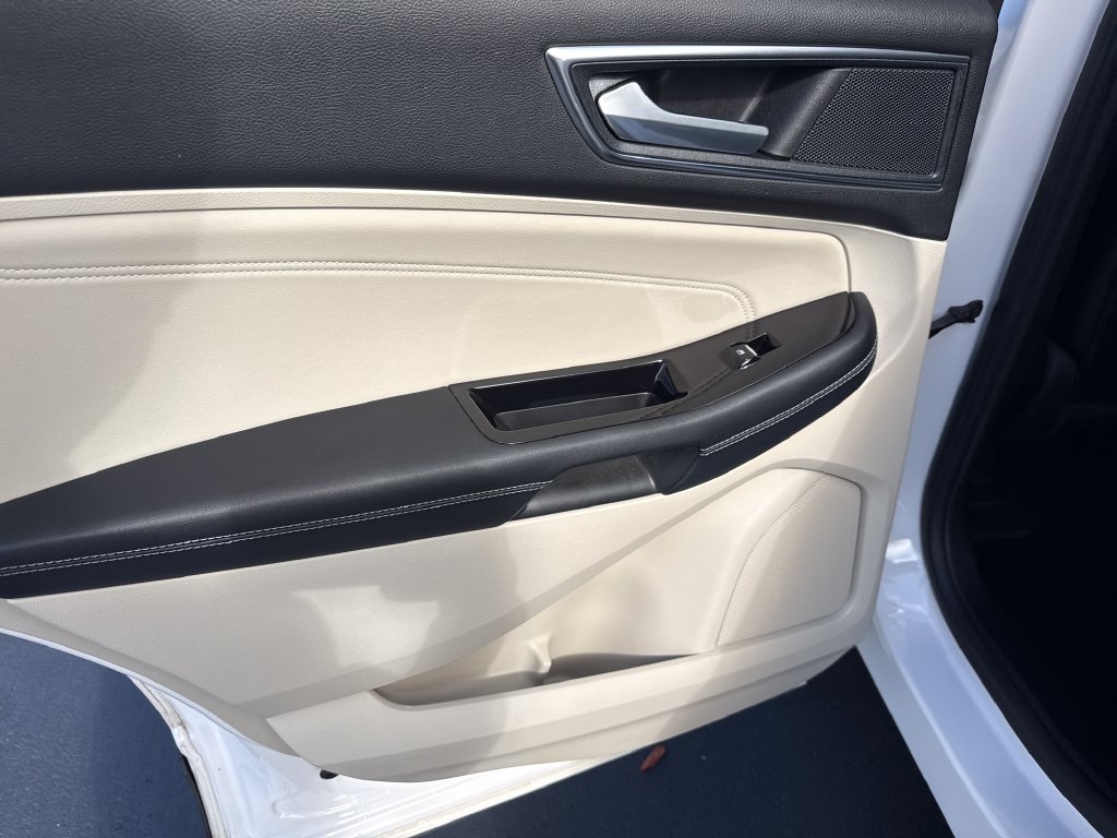 2017 Ford Edge Titanium - Photo 18