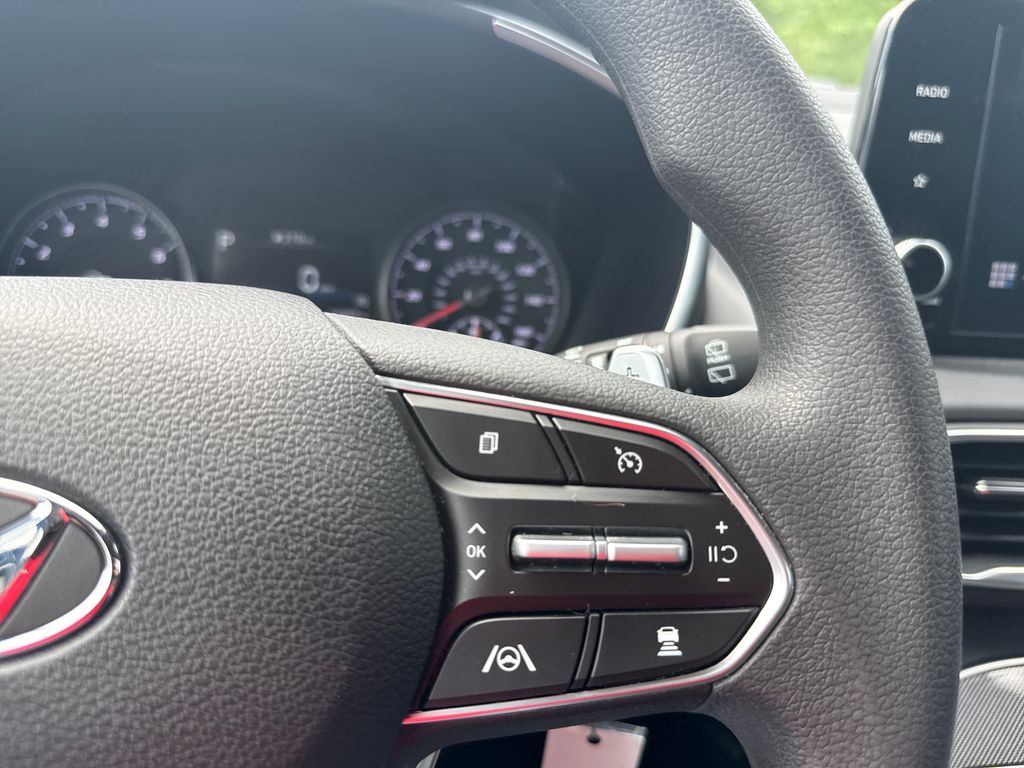 2021 Hyundai Santa Fe SE - Photo 25