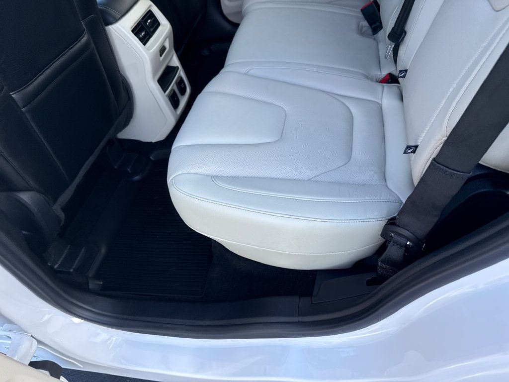 2017 Ford Edge Titanium - Photo 19