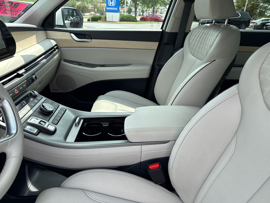 2024 Hyundai Palisade Limited - Photo 14