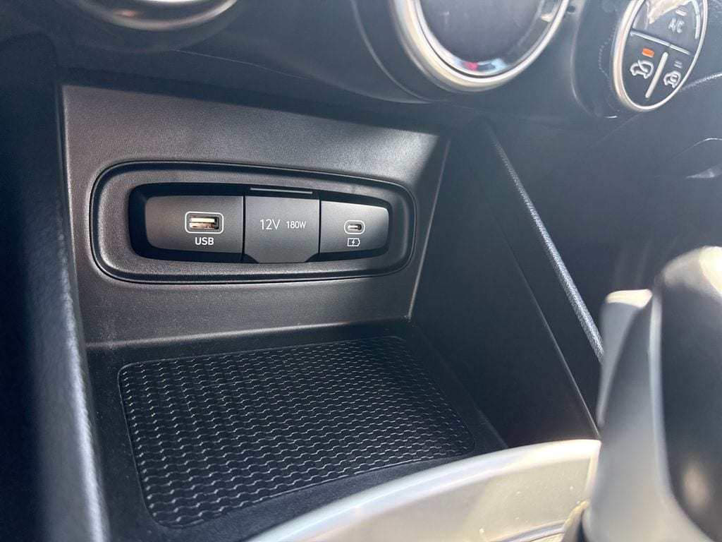 2024 Hyundai Venue SEL - Photo 31