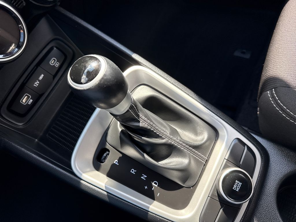 2024 Hyundai Venue SEL - Photo 30
