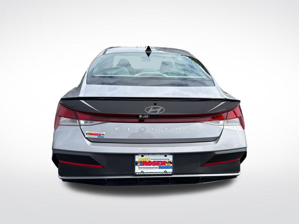 Certified 2025 Hyundai Elantra SEL Sport Sedan
