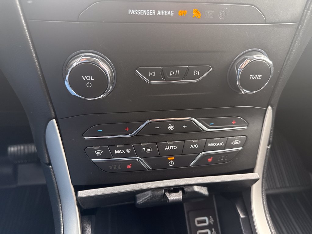 2020 Ford Edge SEL - Photo 28