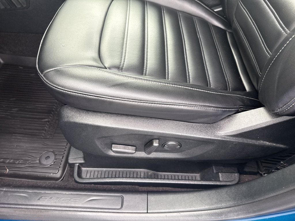 2020 Ford Edge SEL - Photo 11