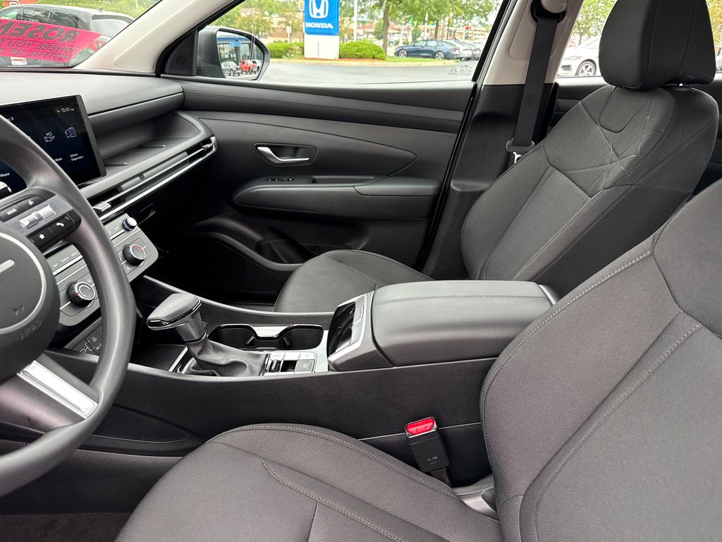 2026 Hyundai Tucson SE - Photo 13