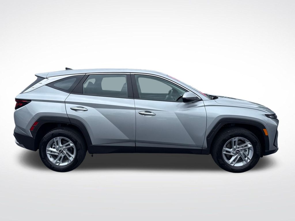 2026 Hyundai Tucson SE - Photo 6