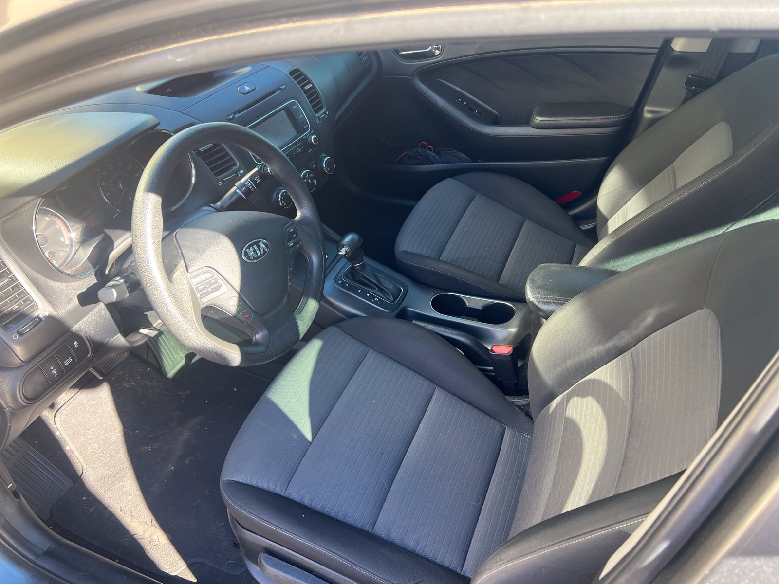 Sedán Kia Forte LX 2016 usado