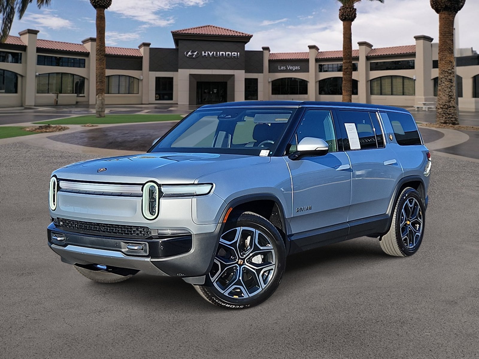 2025 Rivian R1S