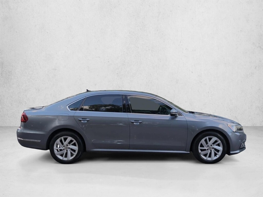 Used 2018 Volkswagen Passat 2.0T SE 4dr Car