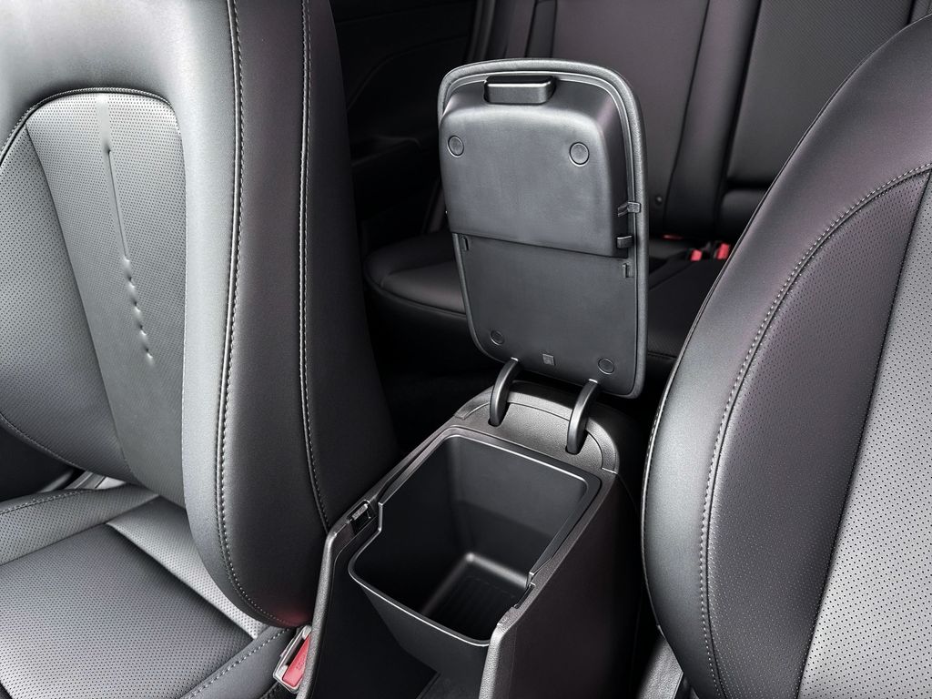 2026 Hyundai Kona Limited - Photo 18