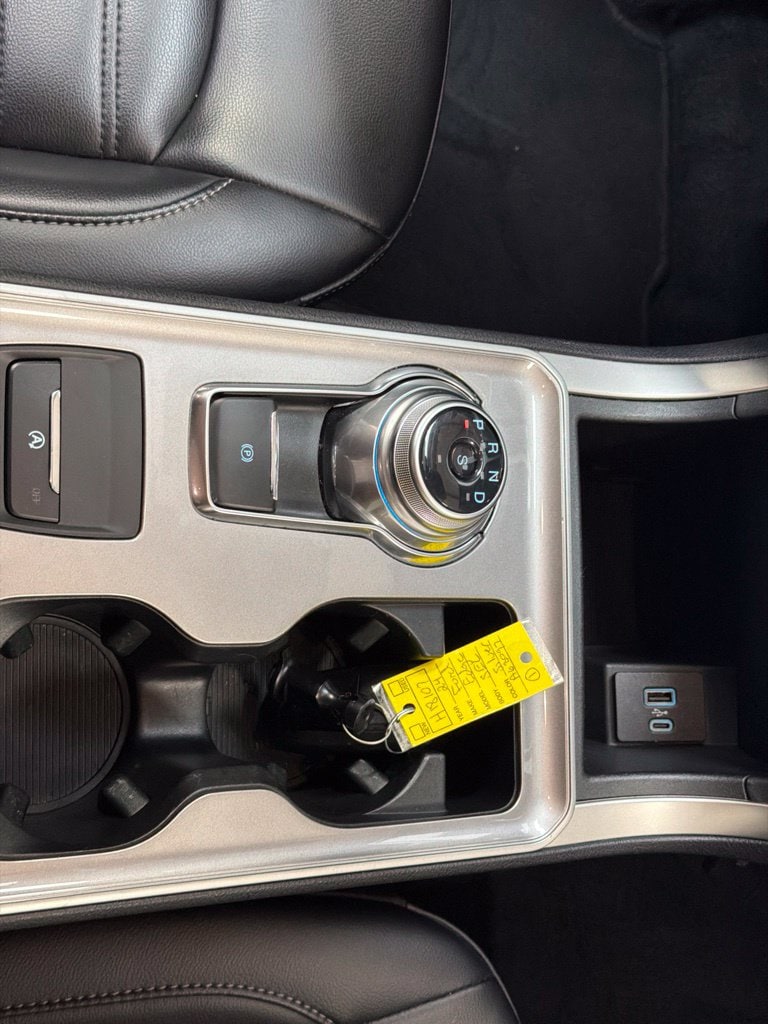 2024 Ford Edge SEL - Photo 16