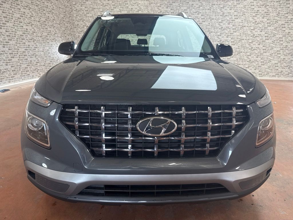 New 2026 Hyundai Venue SEL w/Two-Tone Roof SUV