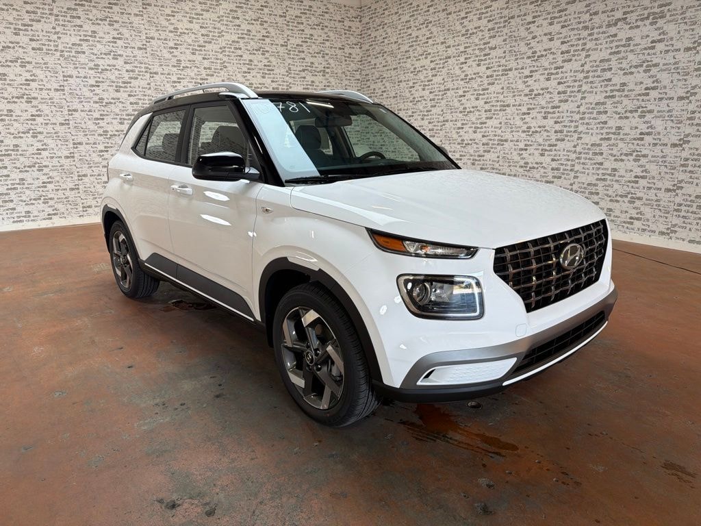 New 2026 Hyundai Venue SEL w/Two-Tone Roof SUV
