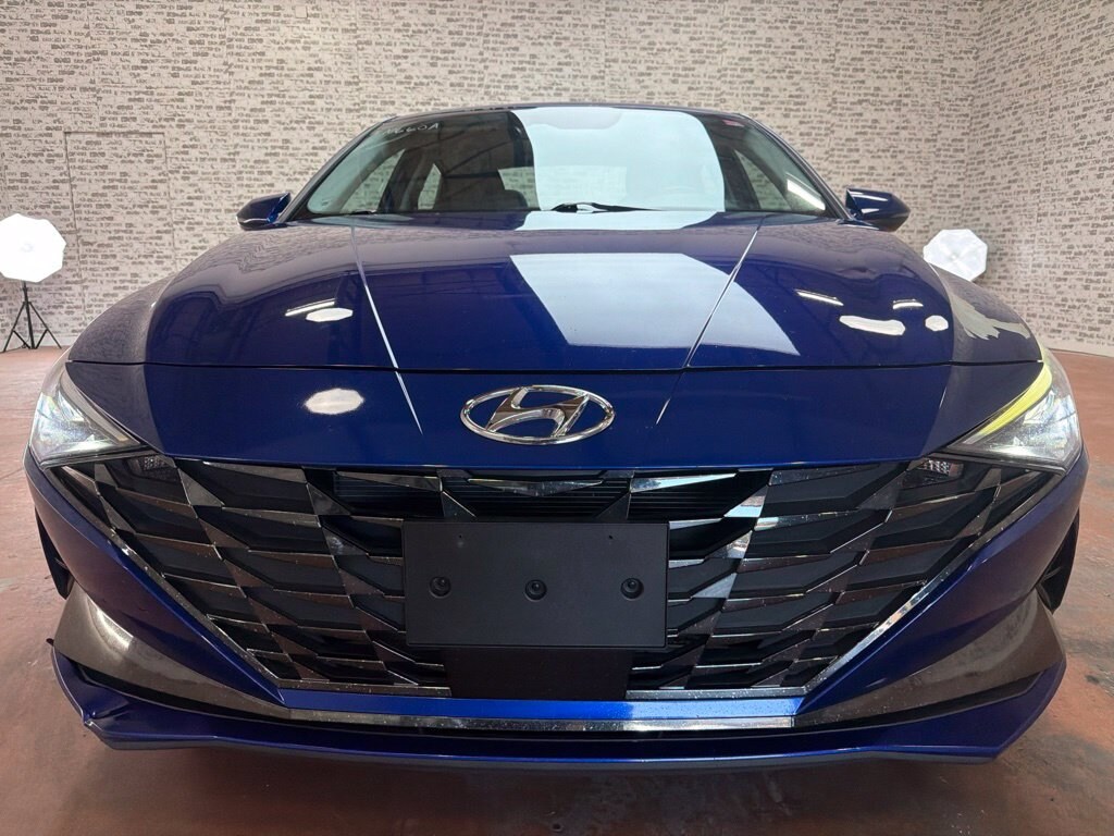 Used 2023 Hyundai Elantra Limited Sedan