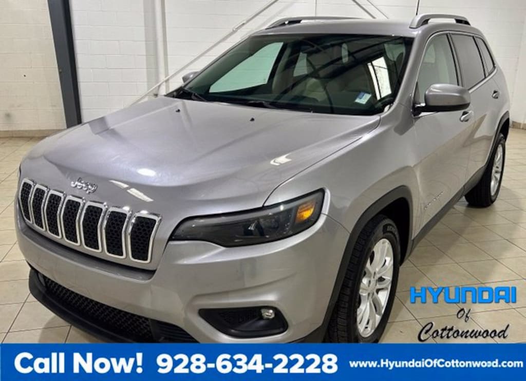 Used 2019 Jeep Cherokee Latitude FWD SUV