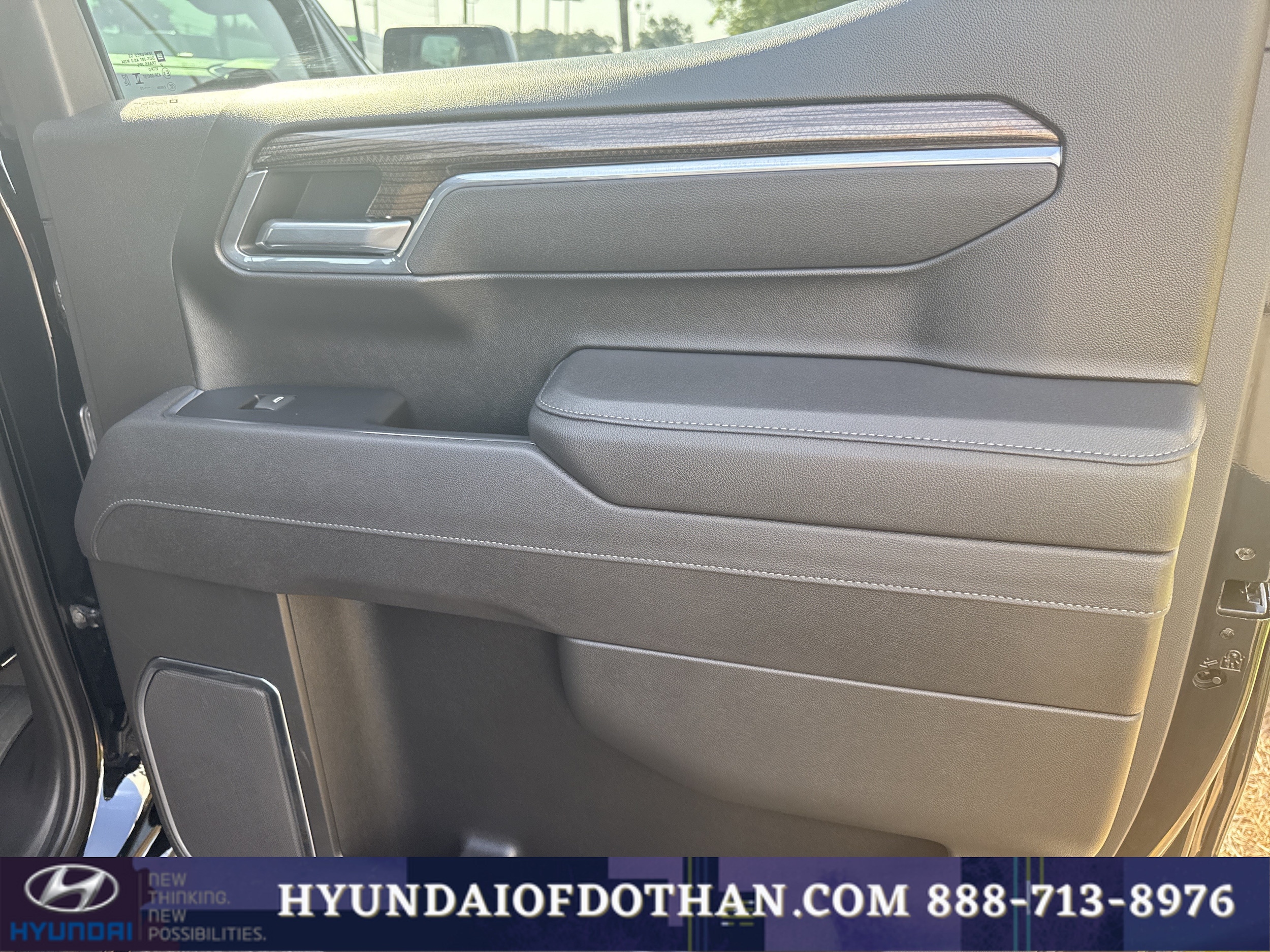 2025 Chevrolet Silverado 1500 LT Trail Boss - Photo 14