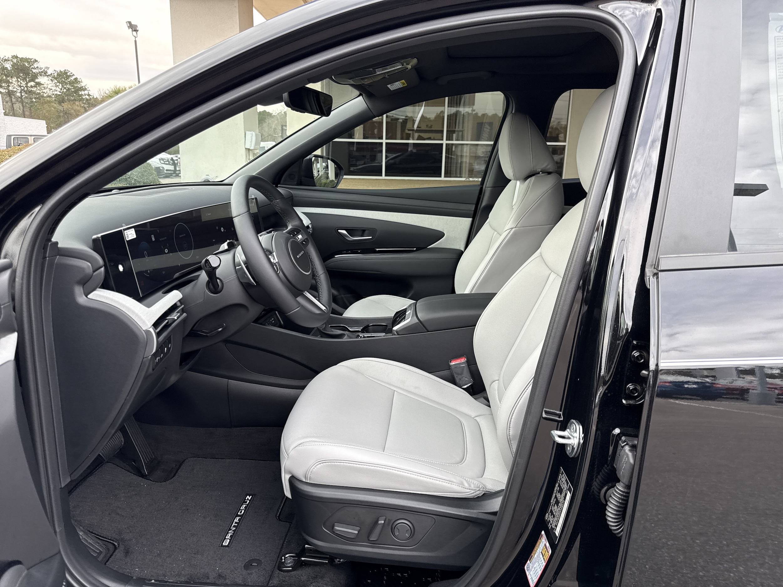 2026 Hyundai Santa Cruz Limited - Photo 10