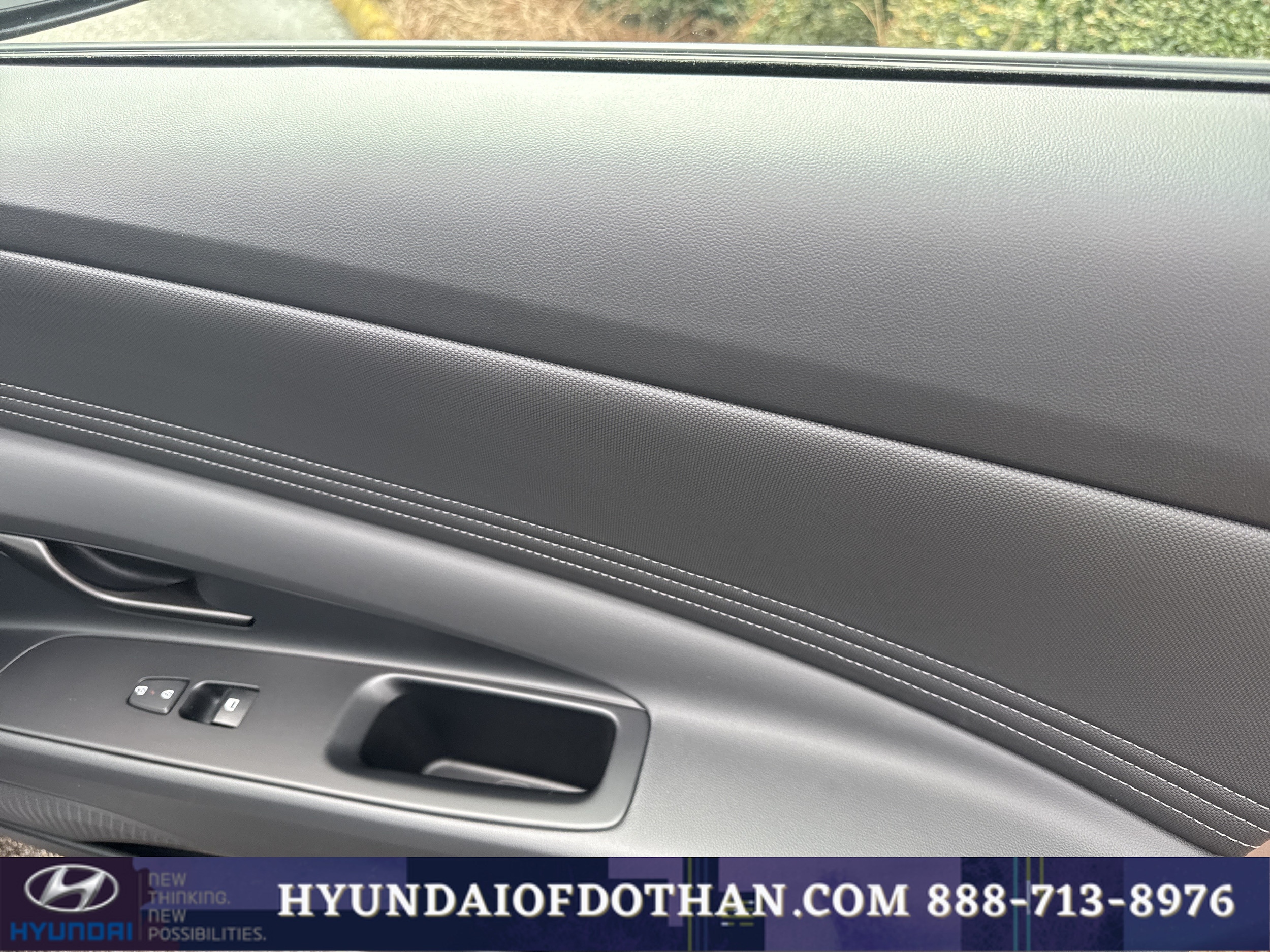 2025 Hyundai Elantra SEL - Photo 17
