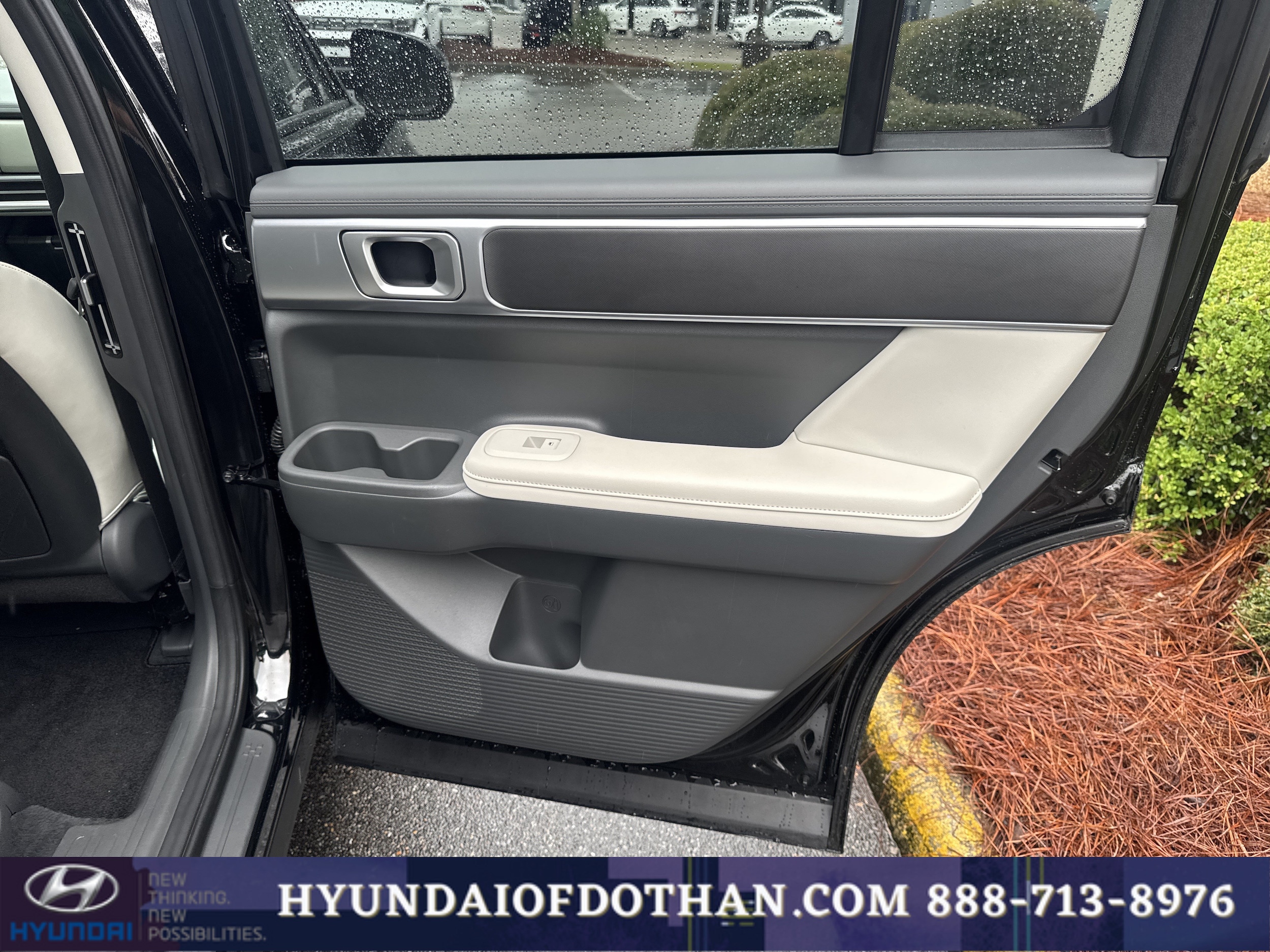 2025 Hyundai Santa Fe SEL - Photo 12