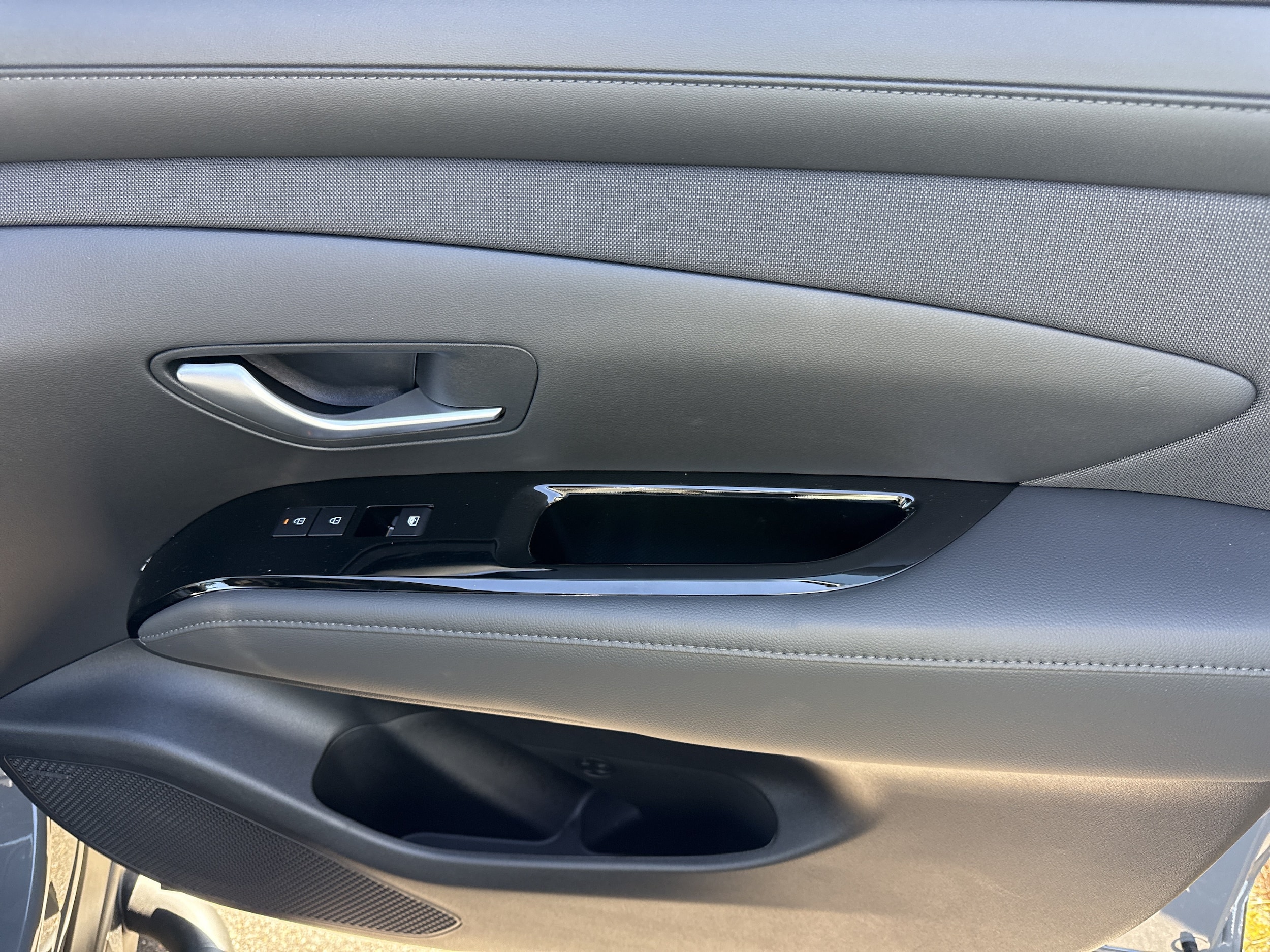 2026 Hyundai Santa Cruz Limited - Photo 17