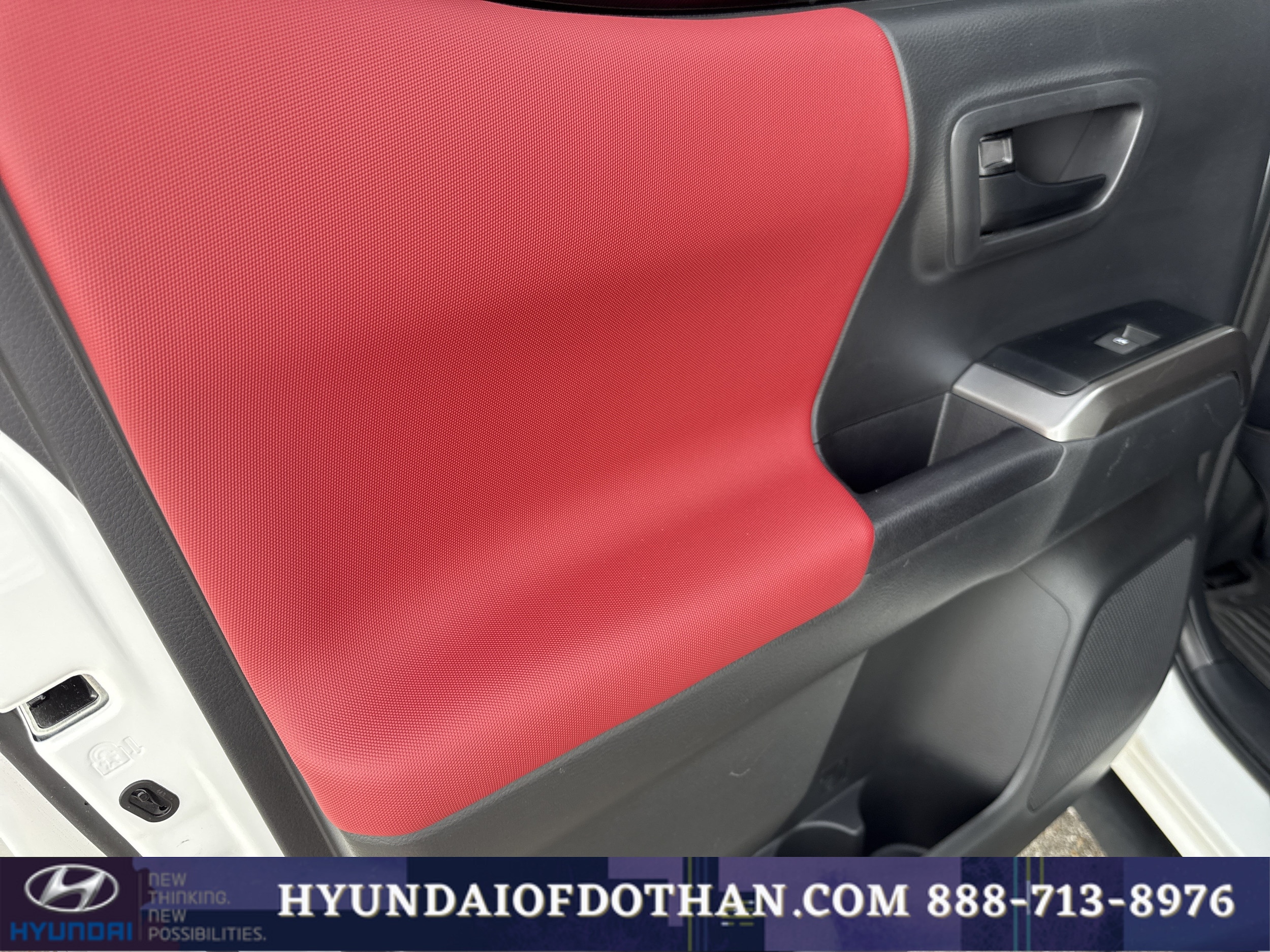 2023 Toyota Tacoma SR5 - Photo 11