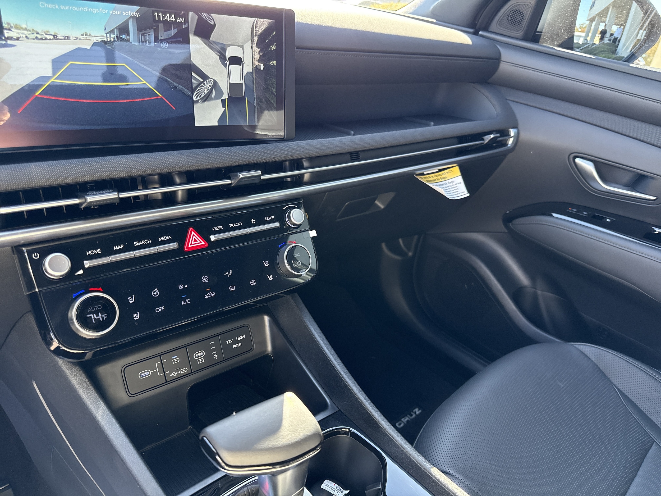 2026 Hyundai Santa Cruz Limited - Photo 9