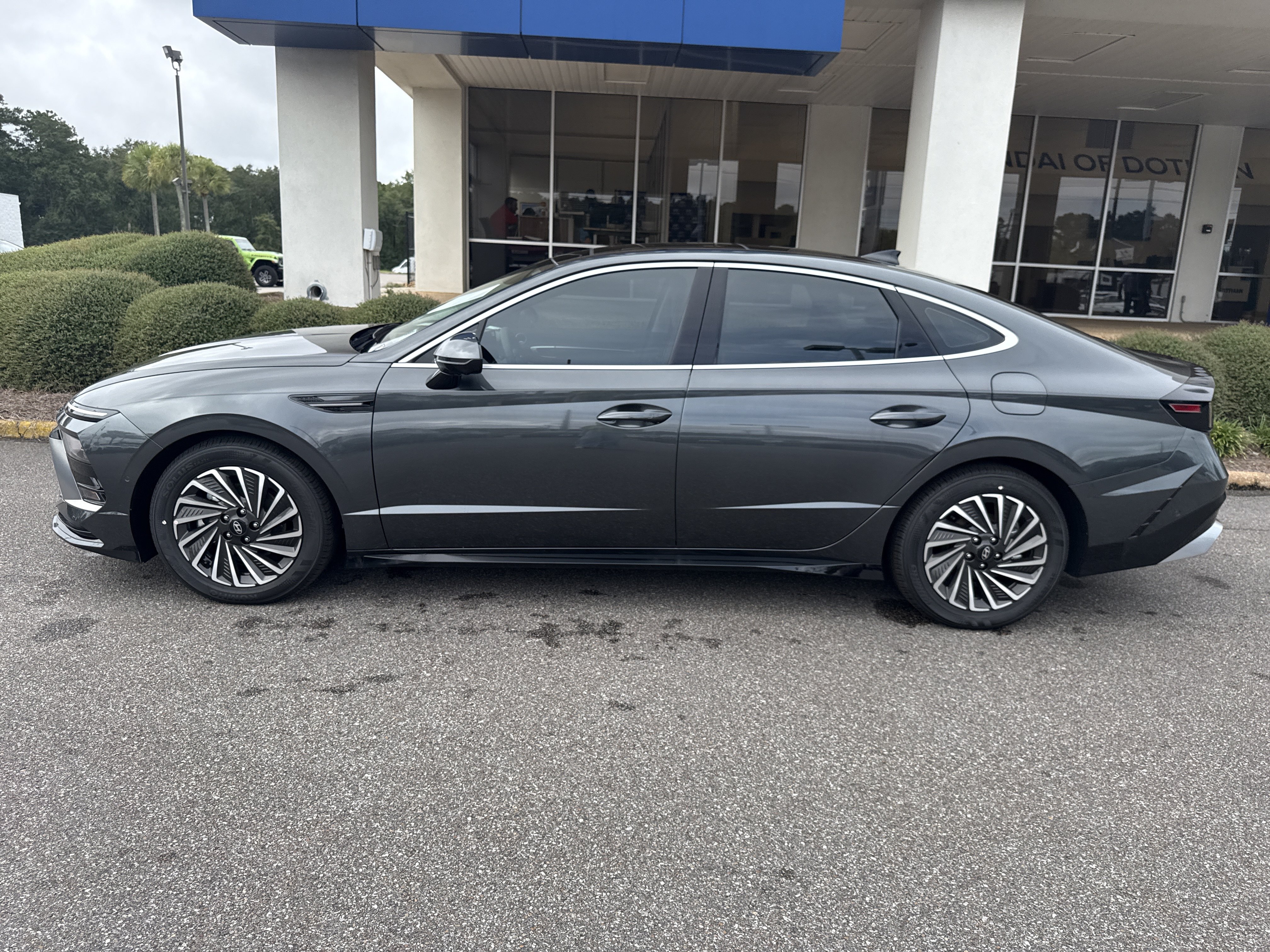New 2026 Hyundai Sonata Hybrid Limited Sedan