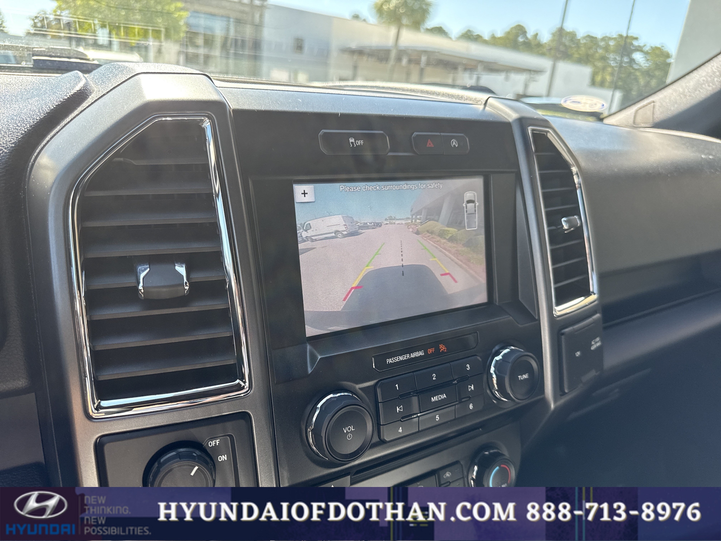 2017 Ford F-150 XLT - Photo 9