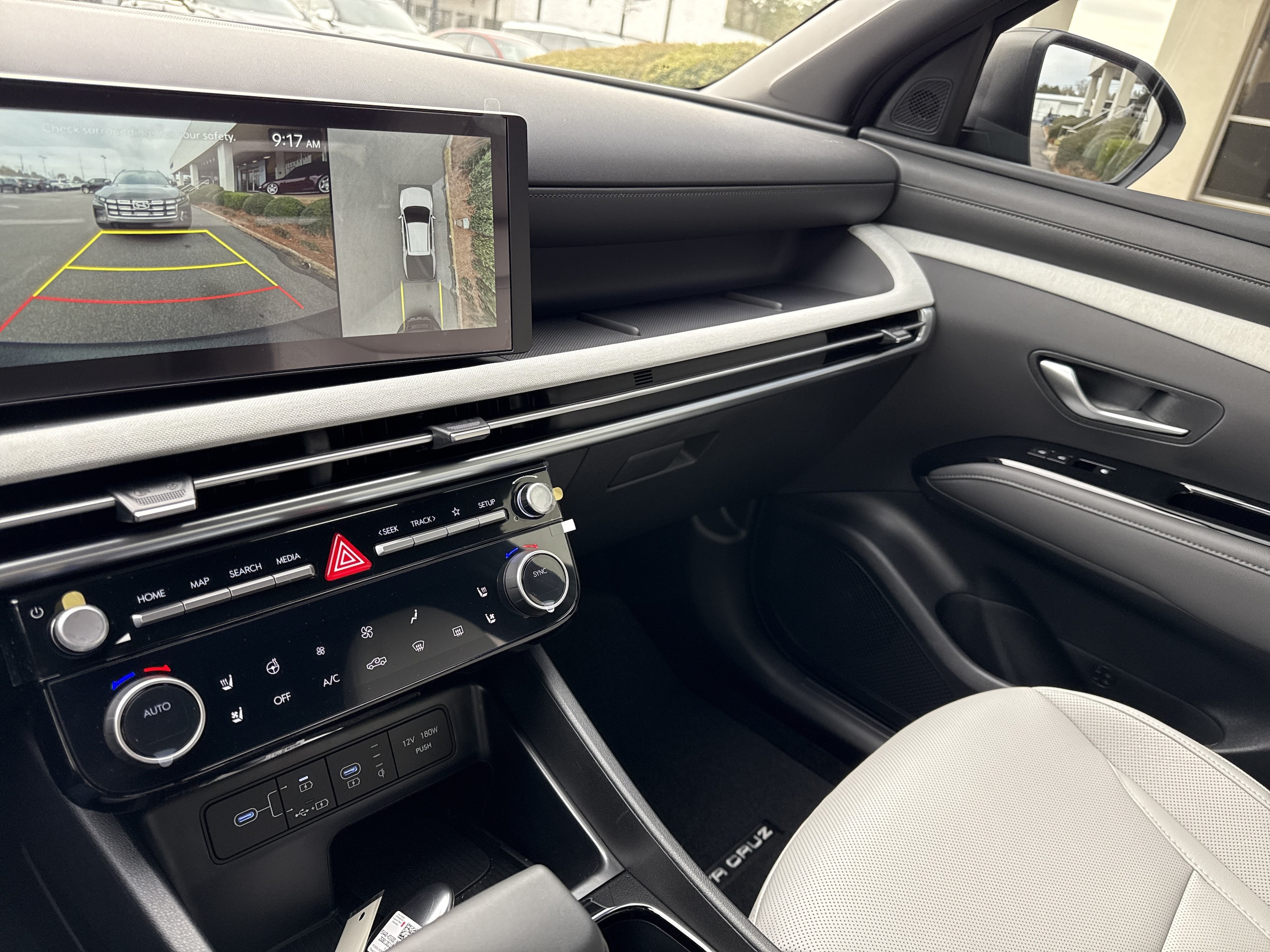 2026 Hyundai Santa Cruz Limited - Photo 9