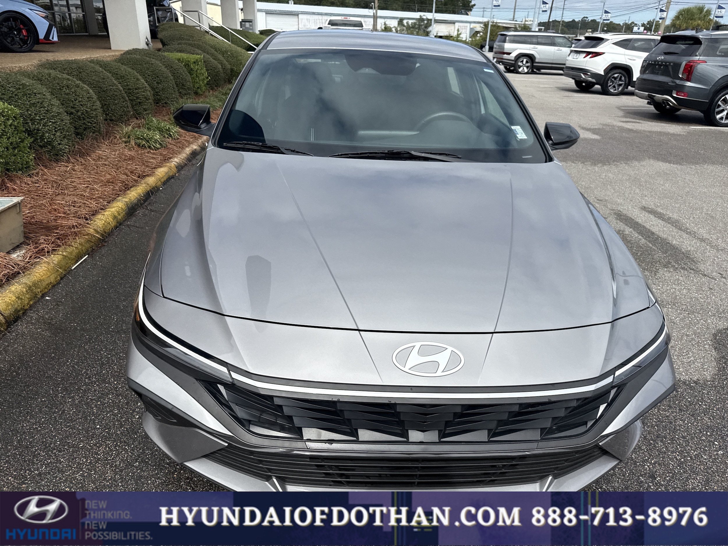 2025 Hyundai Elantra SEL - Photo 6