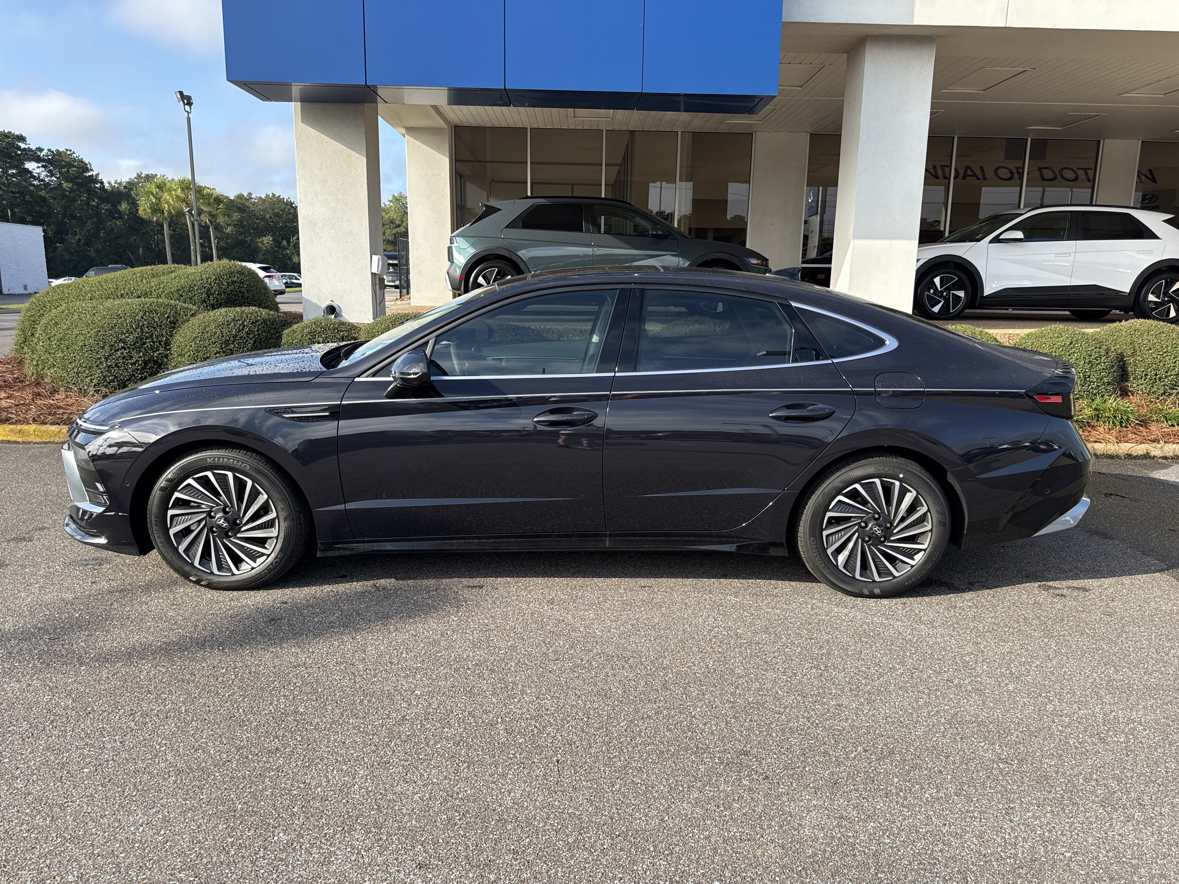 New 2026 Hyundai Sonata Hybrid Limited Sedan