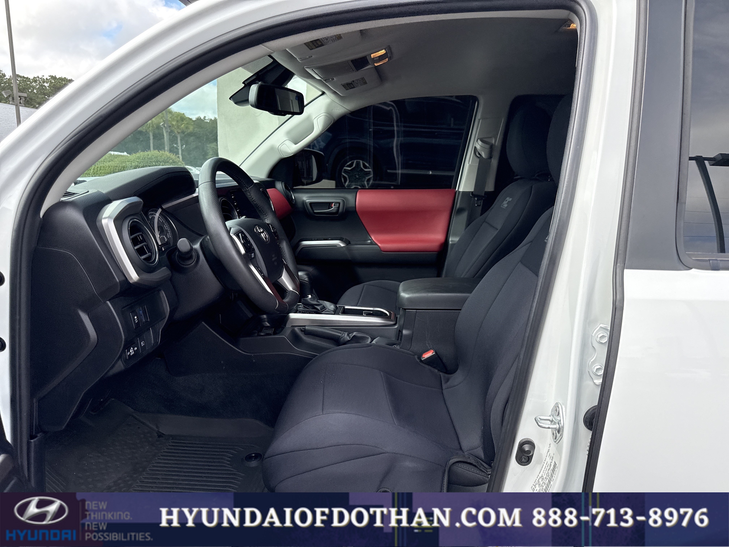 2023 Toyota Tacoma SR5 - Photo 10