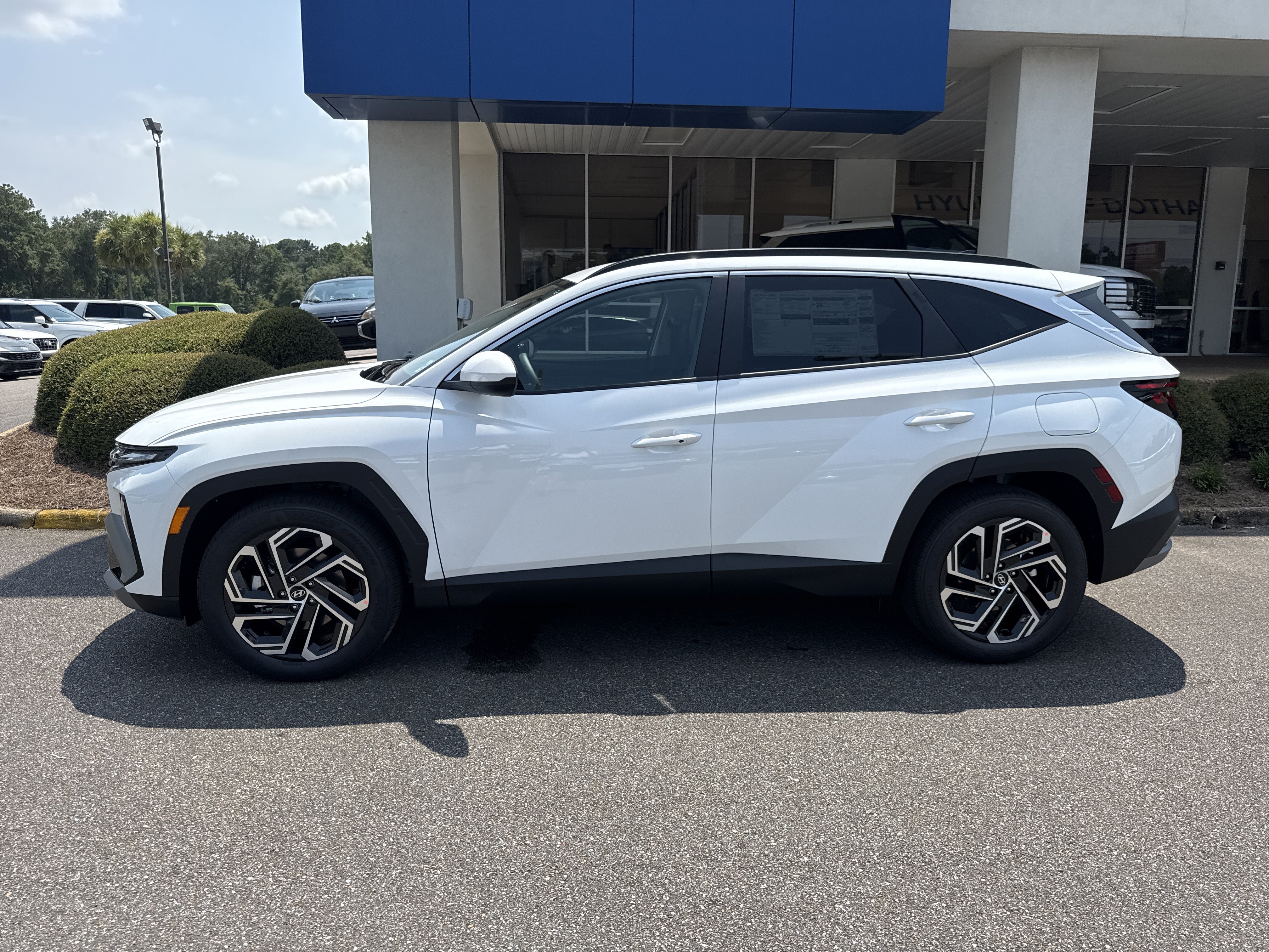 New 2026 Hyundai Tucson SEL Plus FWD SUV