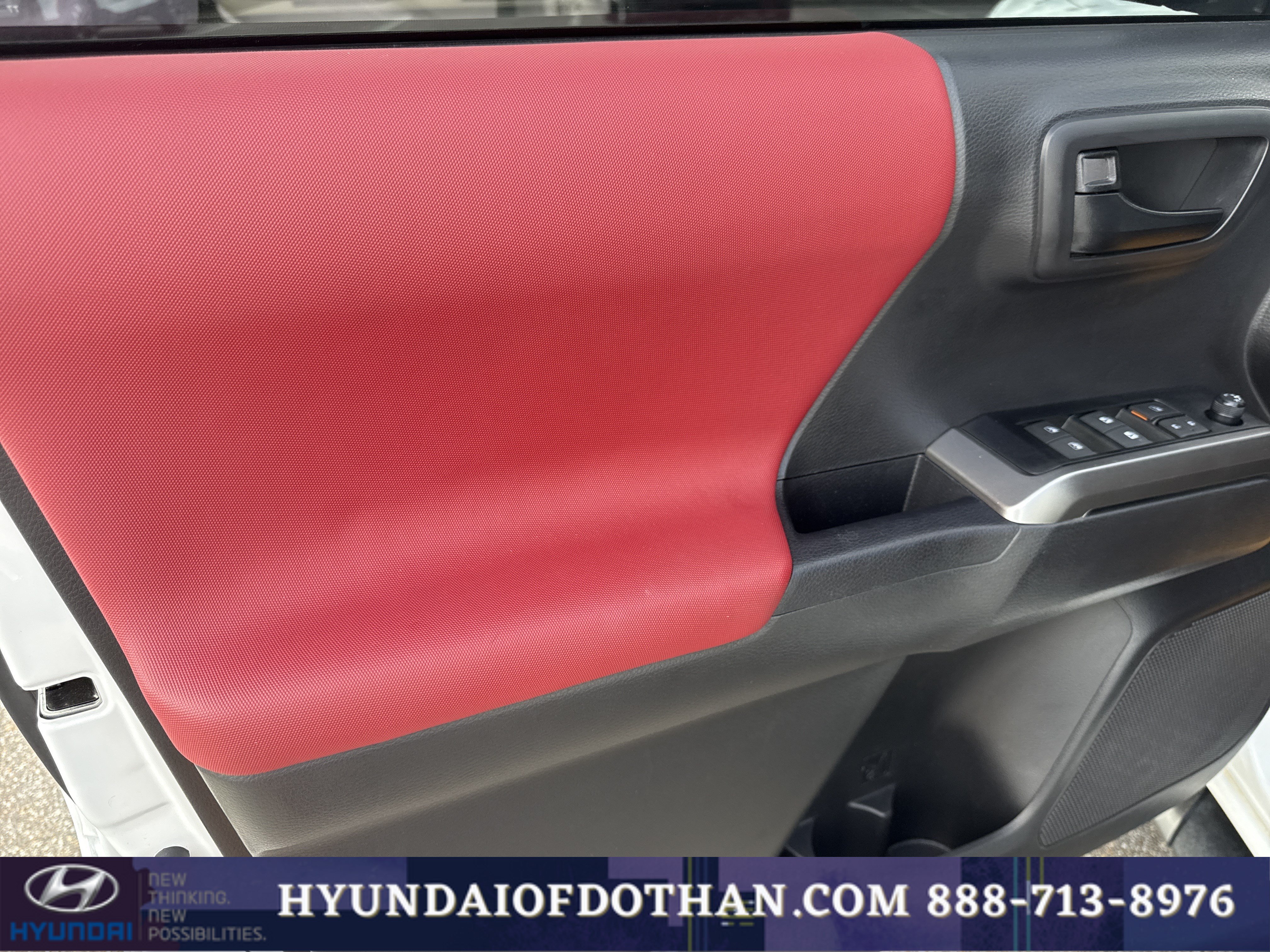 2023 Toyota Tacoma SR5 - Photo 7