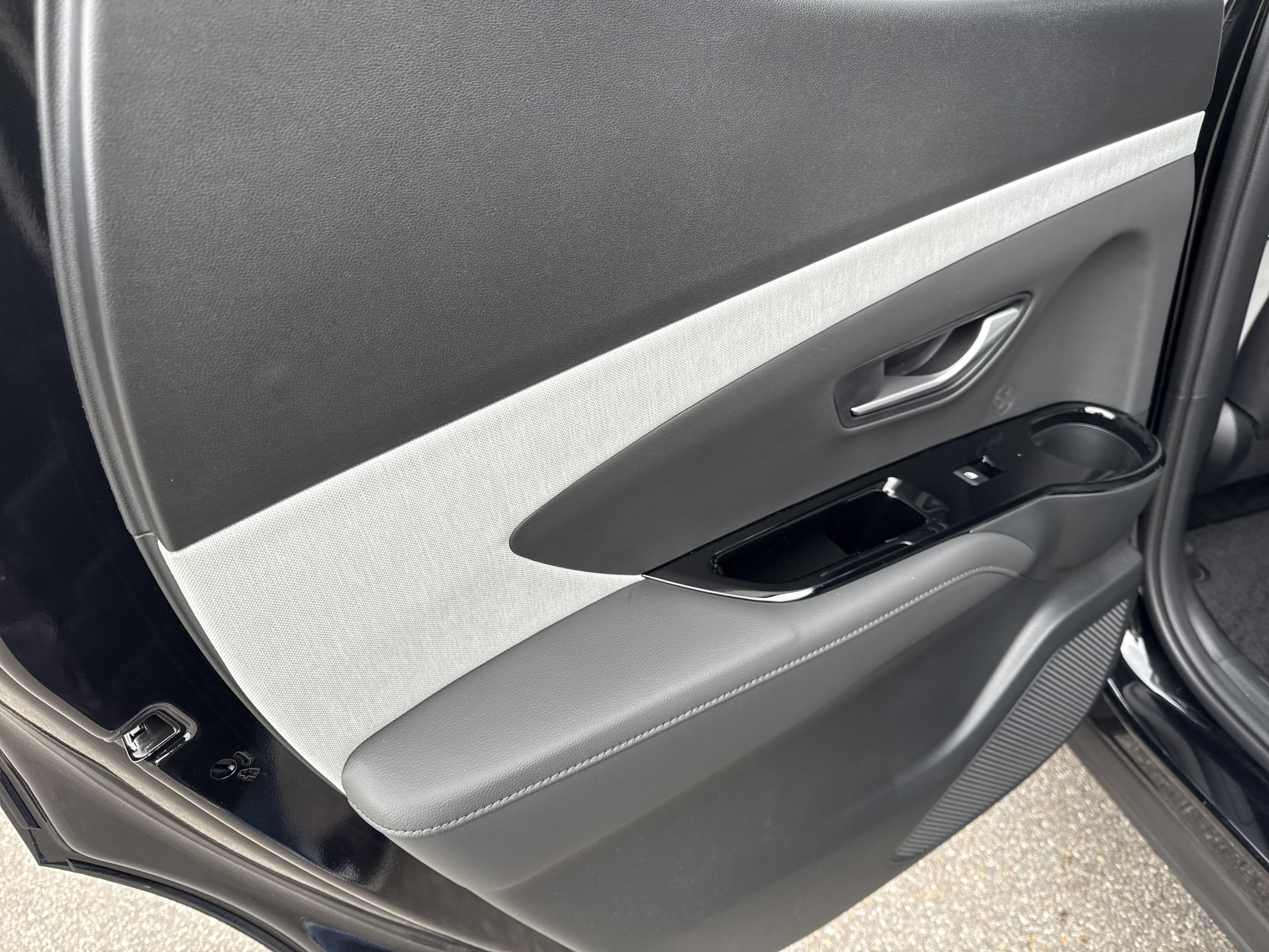2026 Hyundai Santa Cruz Limited - Photo 11