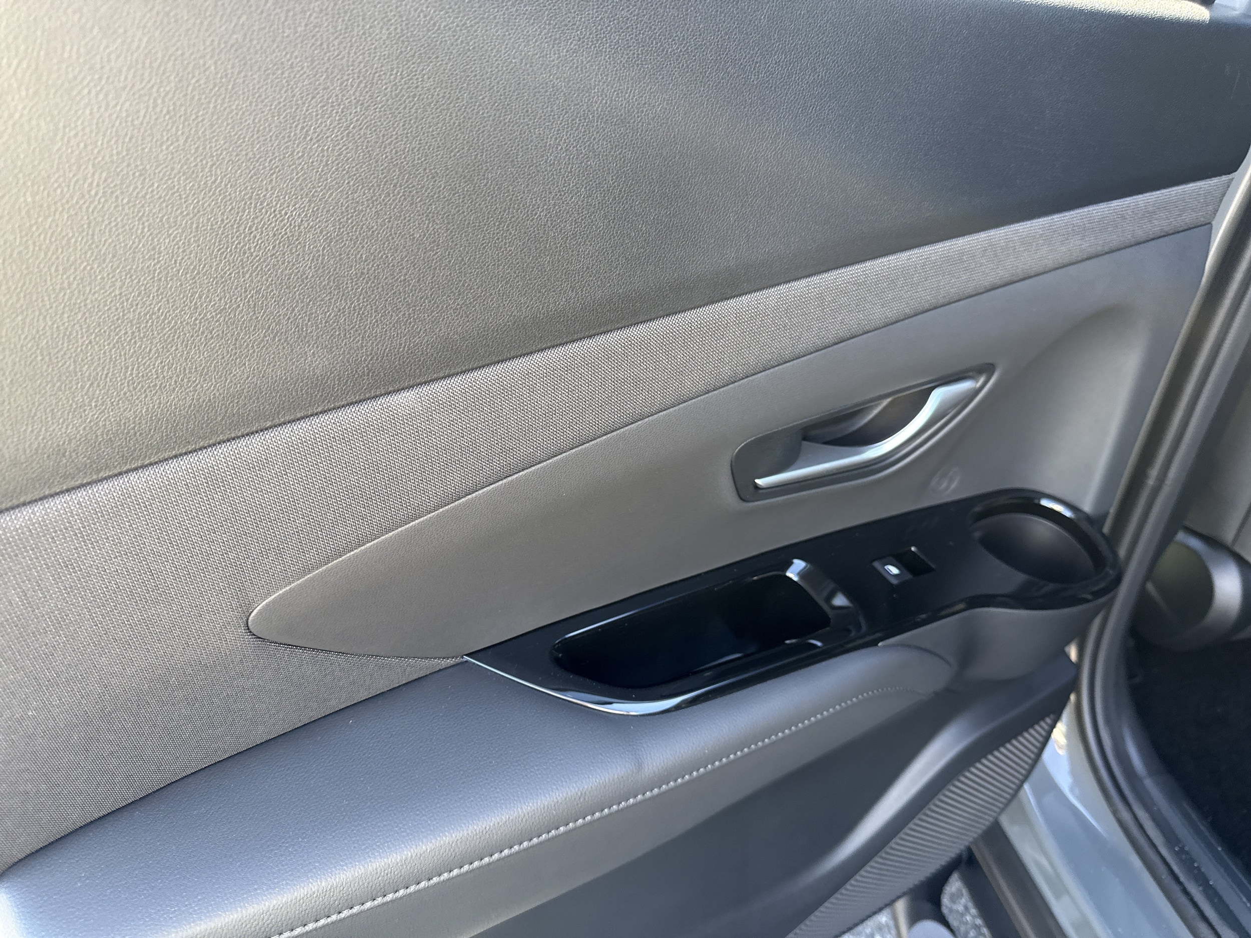 2026 Hyundai Santa Cruz Limited - Photo 11