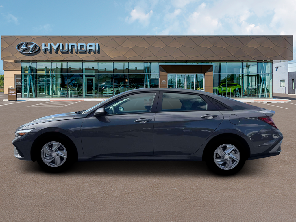 New 2026 Hyundai Elantra SE Sedan
