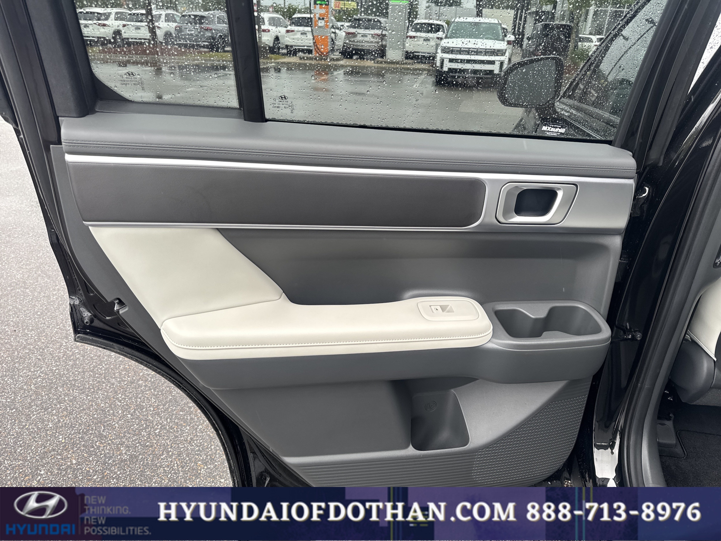 2025 Hyundai Santa Fe SEL - Photo 9