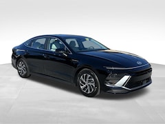 2026 Hyundai Sonata Hybrid Blue Sedan