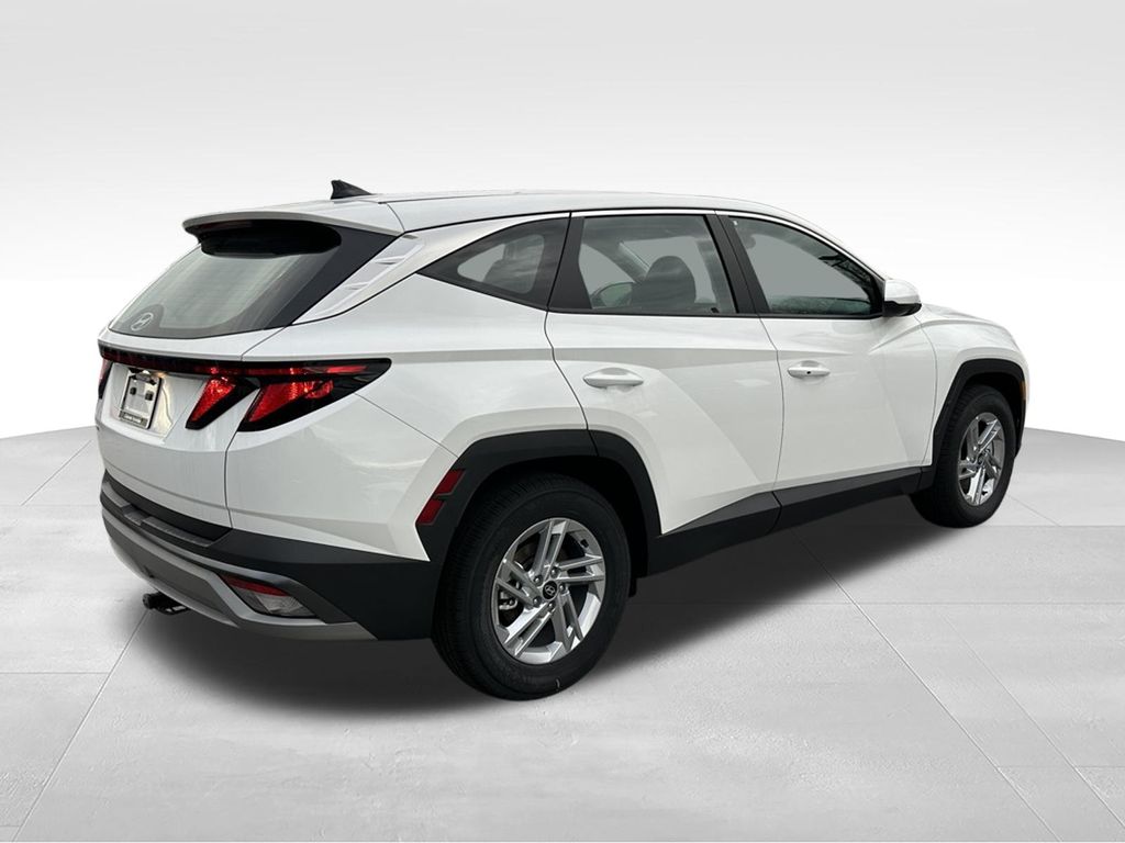 2025 Hyundai Tucson SE - Photo 7