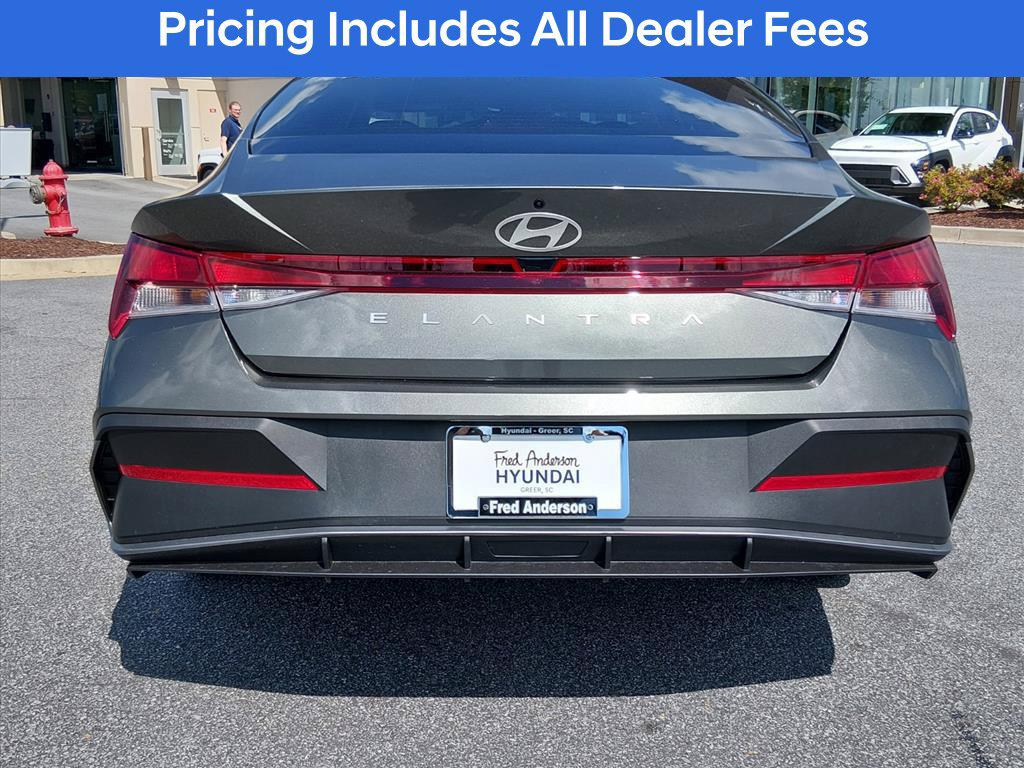 New 2026 Hyundai Elantra SE Sedan