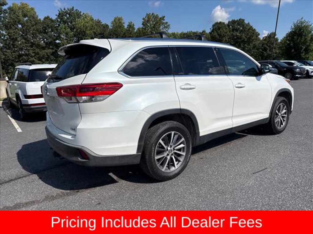 Used 2019 Toyota Highlander XLE V6 SUV