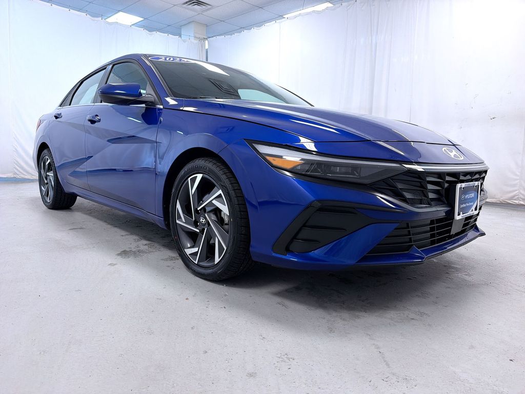 2025 Hyundai Elantra SEL