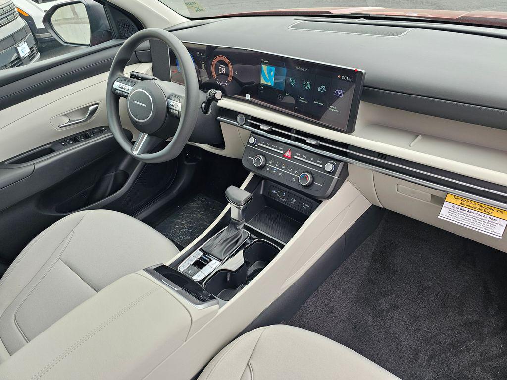 2025 Hyundai Tucson SE - Photo 11